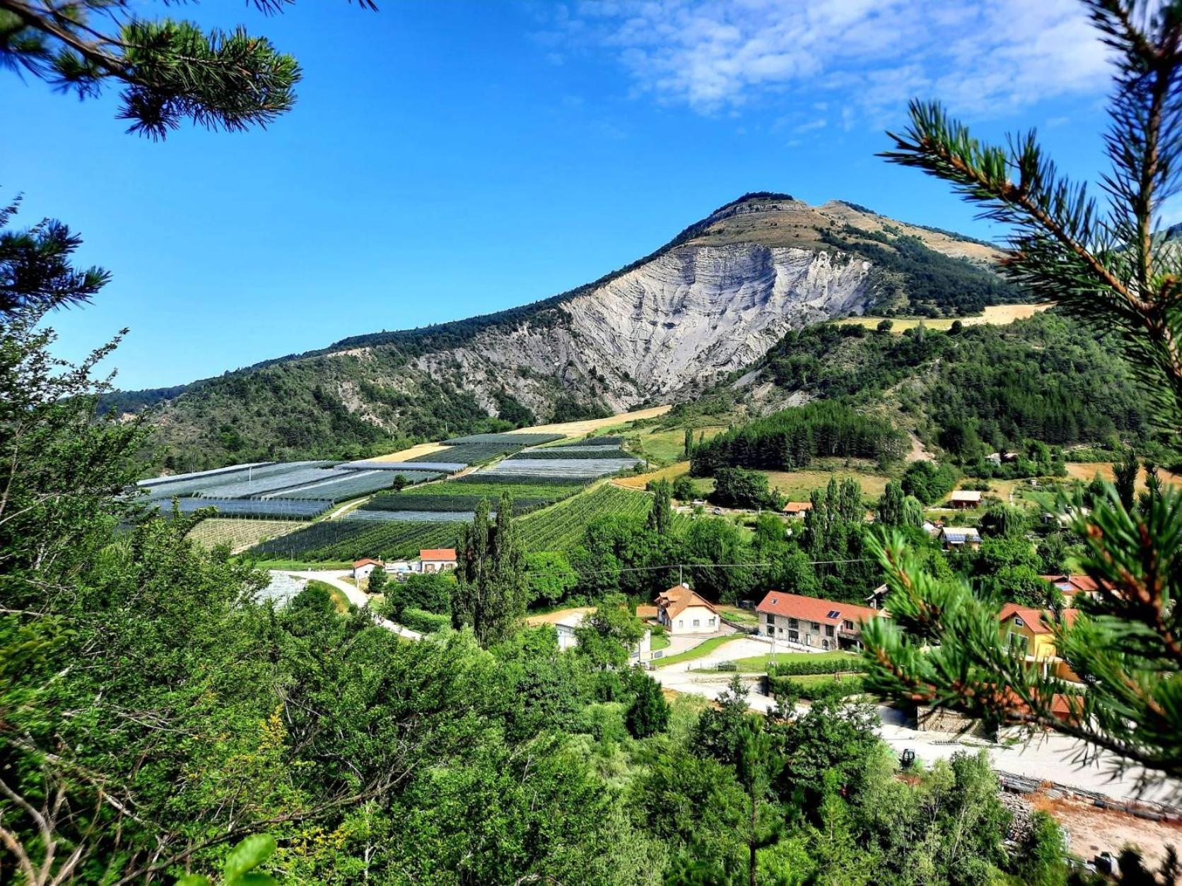 Le Petit Begou Bed and Breakfast Saint-Auban-d'Oze Buitenkant foto