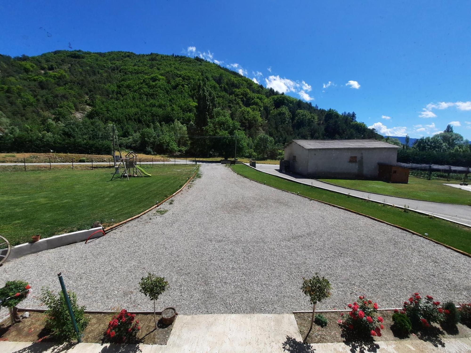 Le Petit Begou Bed and Breakfast Saint-Auban-d'Oze Buitenkant foto